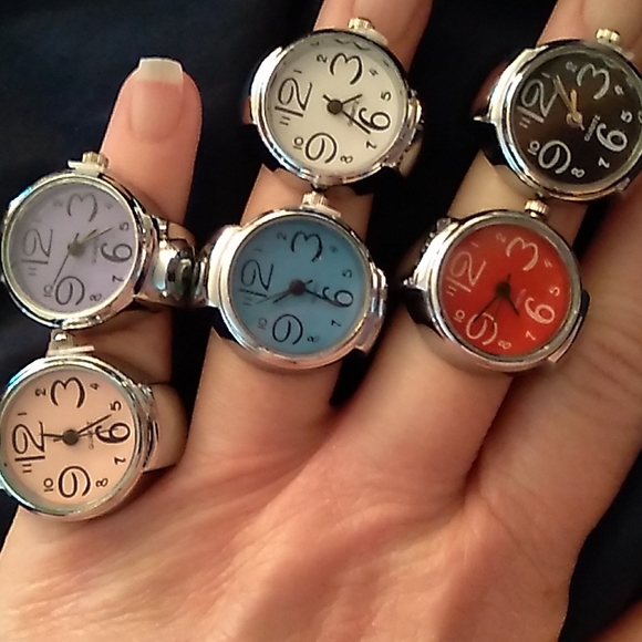 NEW - Ring With Watch - black - stretches - Picture 5 of 8